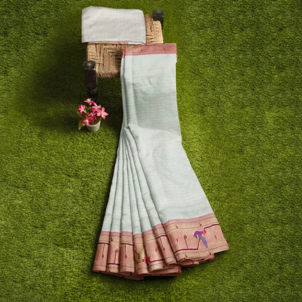 Off White And Reddish Gold Colour Paithani Silk Saree With Beautiful Parrot And Peacock Design - Image 3
