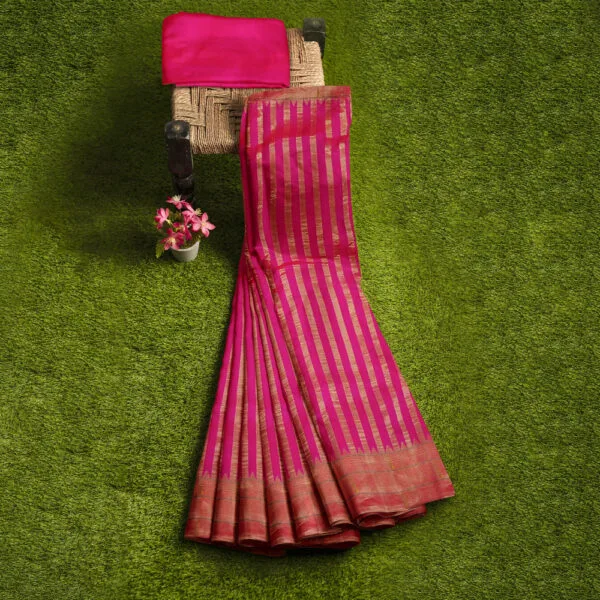 Pink Colour Triple Muniya  Paithani Silk Saree With Stripes And Beautiful Peacock Design - Image 4