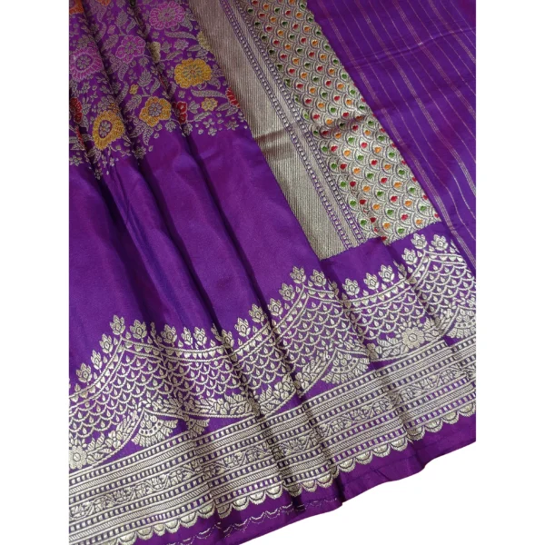 Purple colour Banarasi silk saree with beautiful scallop border