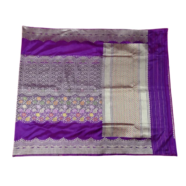 Purple colour Banarasi silk saree with beautiful scallop border - Image 4