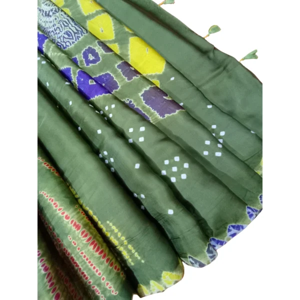 Green colour Bandhini gajji silk saree