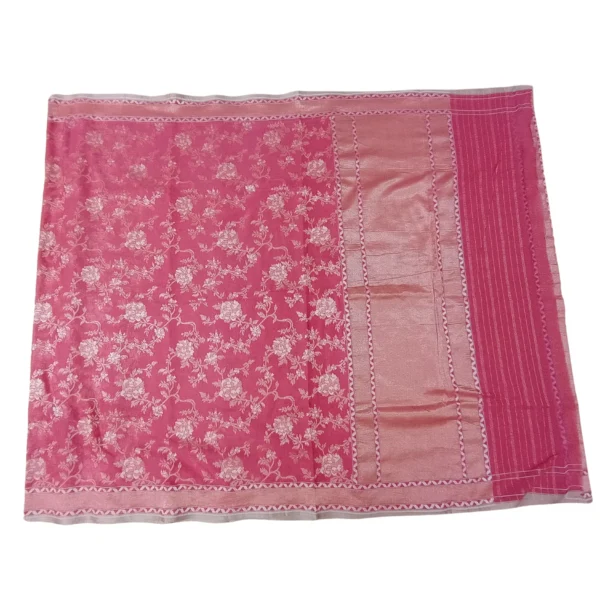 Pink colour banarasi zamdani cotton saree with beautiful floral design - Image 4