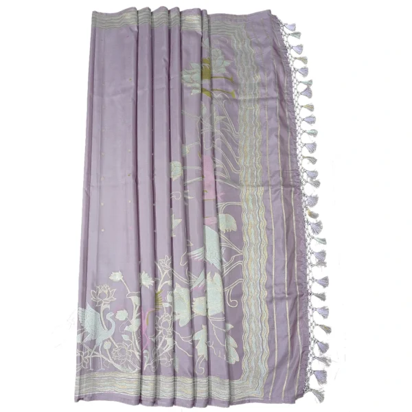 Lavender colour banarasi silk saree with beautiful swan and floral design - Image 4