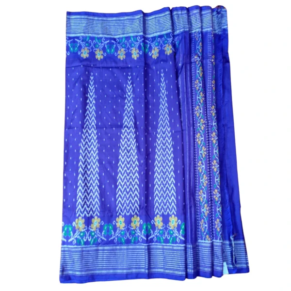 Blue colour pochampally double ikkat drill saree with beautiful temple design - Image 4