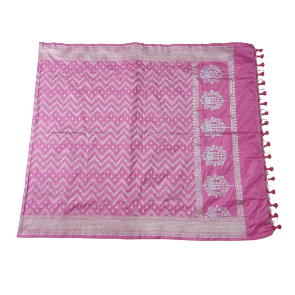 Pink colour banarasi dupatta with beautiful floral design
