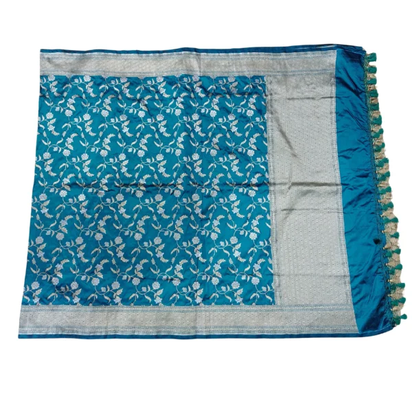 Green colour banarasi dupatta with beautiful floral design