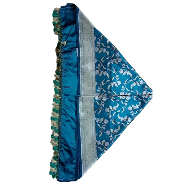 Green colour banarasi dupatta with beautiful floral design - Image 2