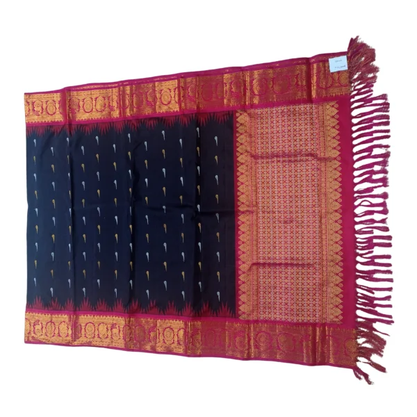 Black colour gadwal silk dupatta with beautiful Muniya design