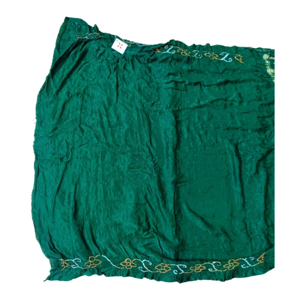Green colour Garchola bandhani saree - Image 4